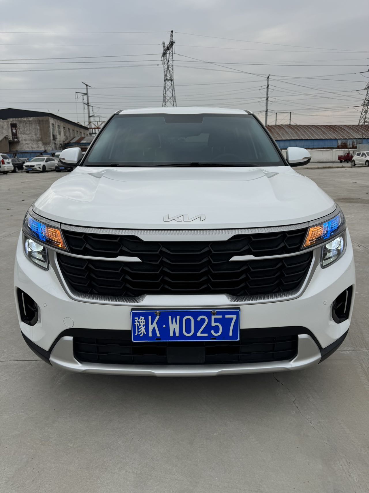 Kia Seltos 2023 imagen de coche #2