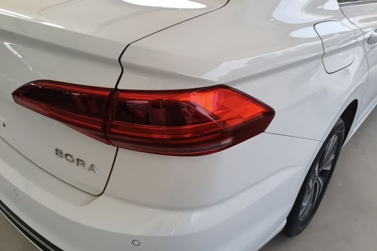 Volkswagen Bora 2025 car image #8