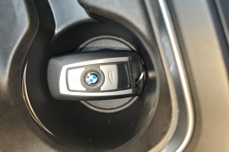BMW 3 Series 2015 #9 BMW 3 Series 2015 car image #9