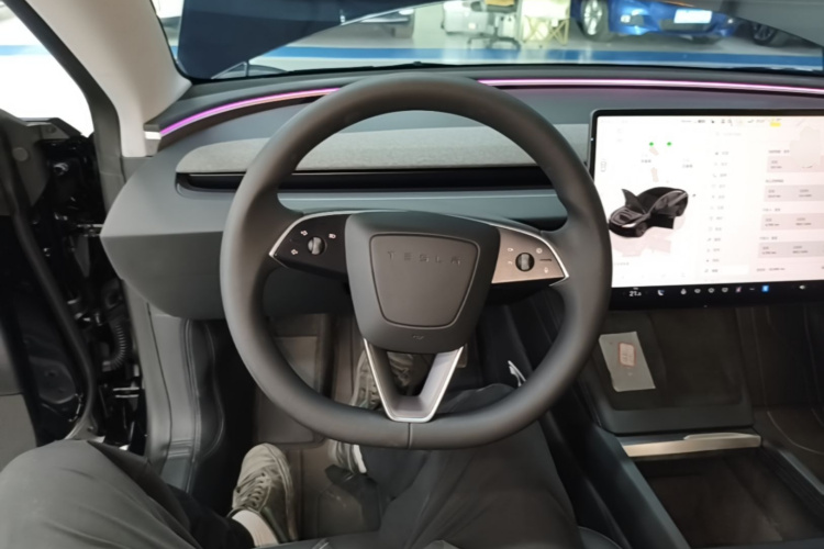 Tesla Model 3 2024 #11 Tesla Model 3 2024 car image #11