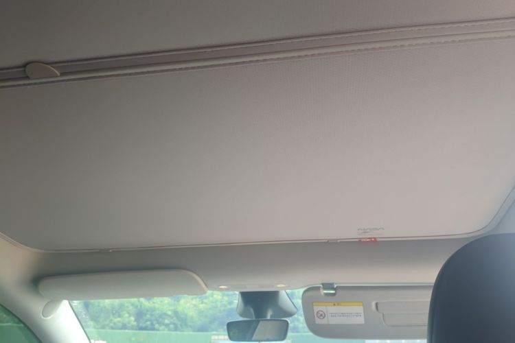 Tesla Model Y 2024 car image #20