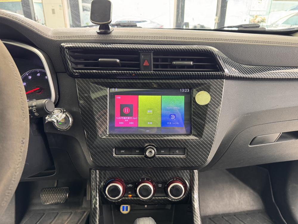 MG ZS 2017 #13 MG ZS 2017 car image #13