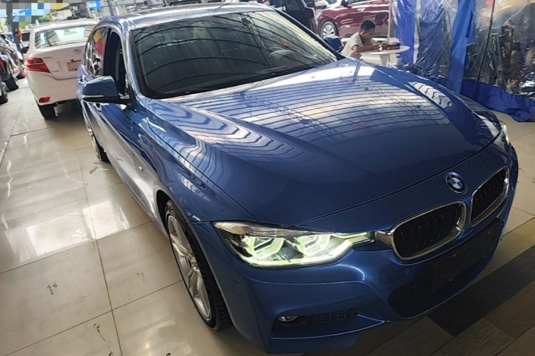 BMW 3 Series 2018 #4 BMW 3 Series 2018 car image #4