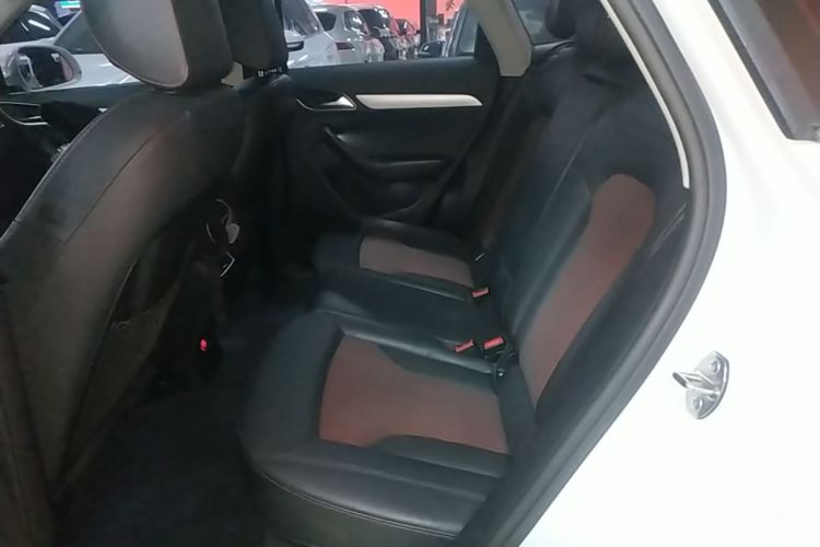 Audi Q3 2018 #17 Audi Q3 2018 car image #17