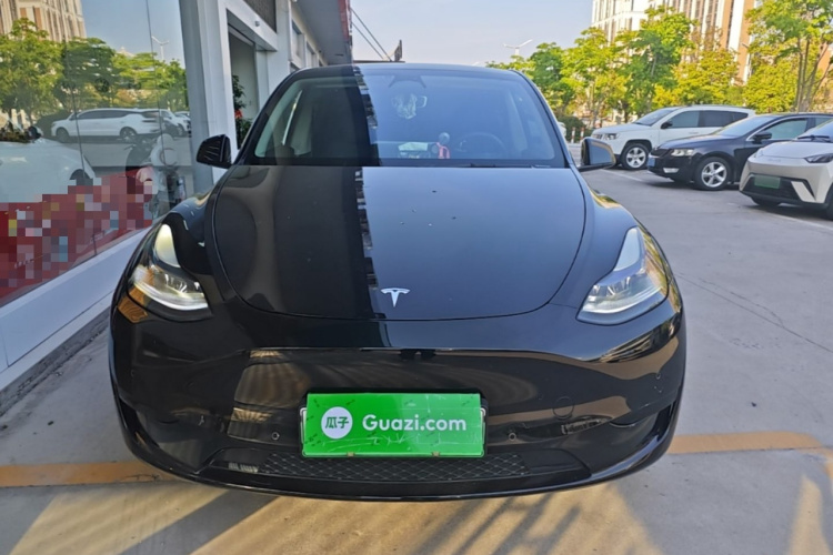 Tesla Model Y 2023 #3 Tesla Model Y 2023 car image #3