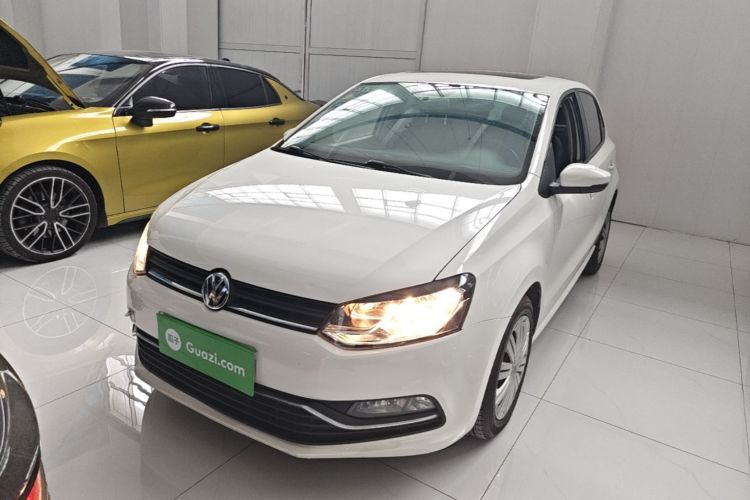 Volkswagen Polo 2019 car image #2