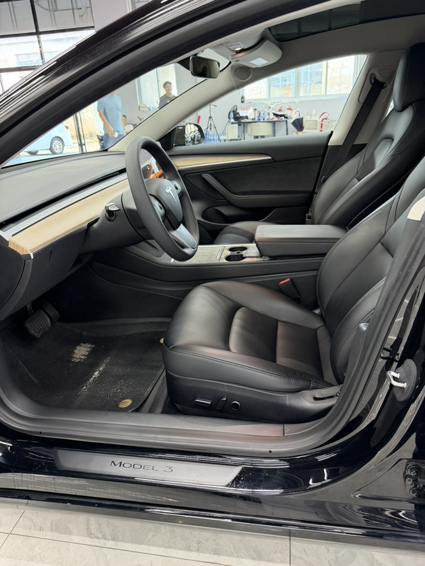 Tesla Model 3 2023 car image #4