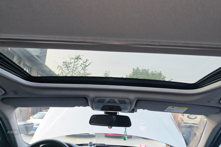 BMW 3 Series 2019 car image #20