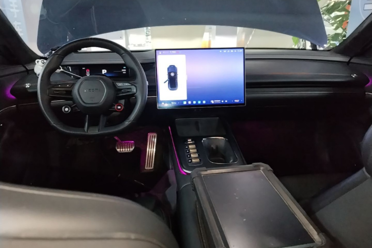 MI SU7 2024 image de voiture #10