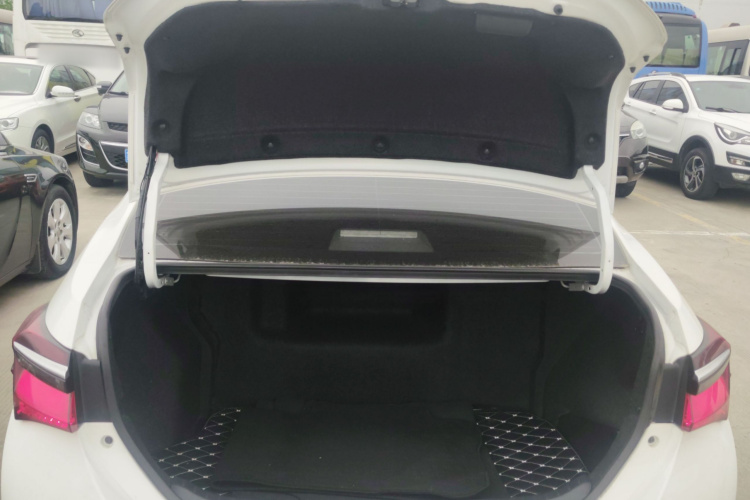 Toyota Corolla 2019 #19 Toyota Corolla 2019 car image #19
