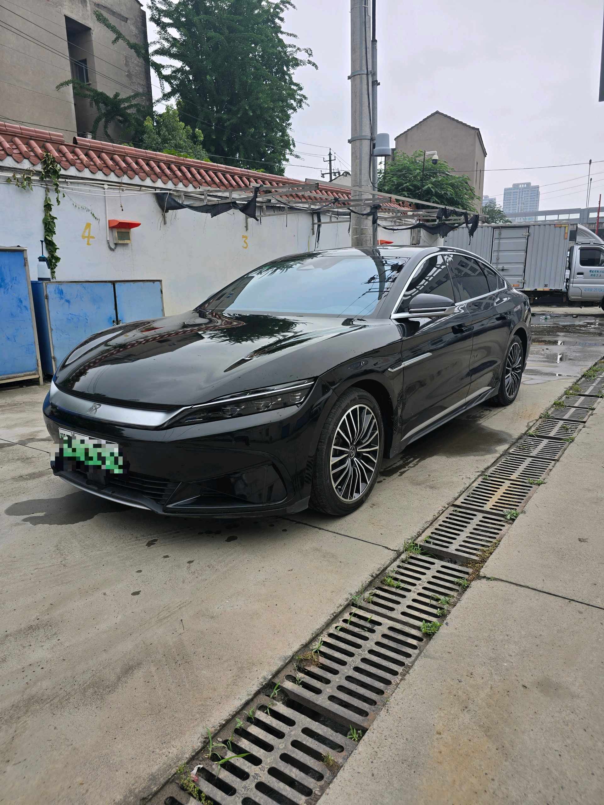 BYD Han 2023 BYD Han 2023 car image