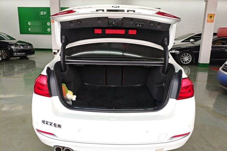 BMW 3 Series 2018 #19 BMW 3 Series 2018 car image #19