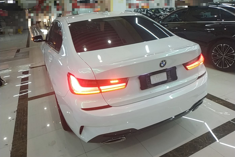 BMW 3 Series 2021 car image #5