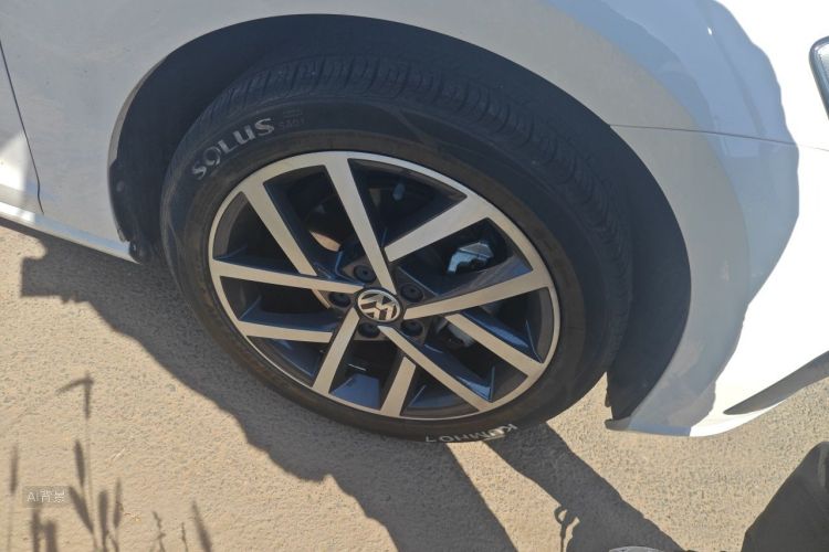 Volkswagen Golf 2021 car image #9