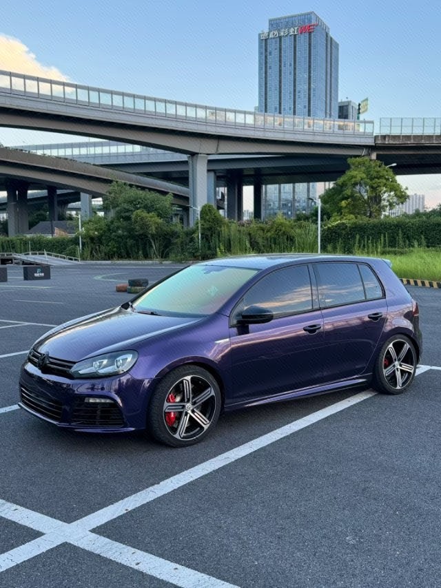 Volkswagen GolfGTI 2011 Volkswagen GolfGTI 2011 car image