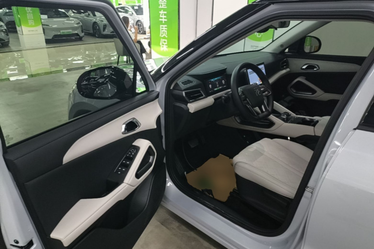 BYD YuanUP 2024 car image #16