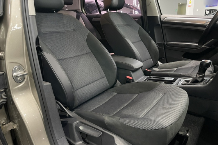Volkswagen Golf 2018 #25 Volkswagen Golf 2018 car image #25