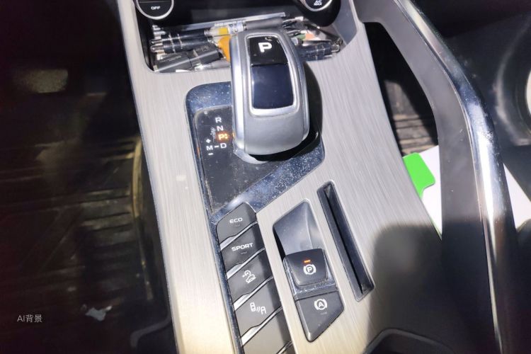 GEELY Coolray 2019 immagine di auto #16