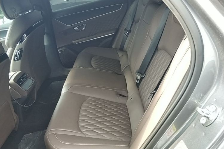 BYD Han 2023 car image #13