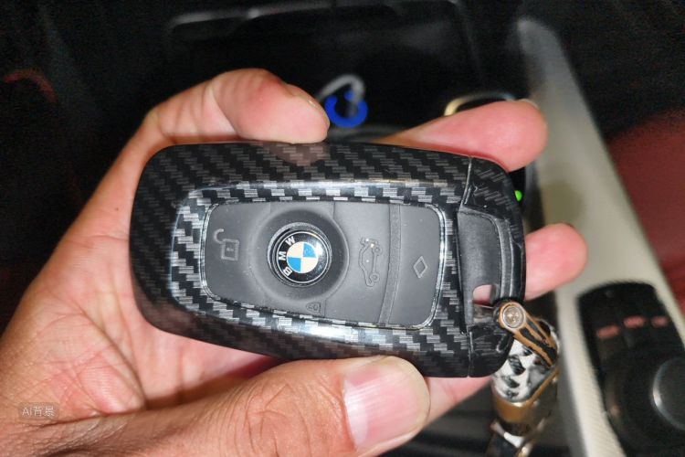 BMW 3 Series 2019 #10 BMW 3 Series 2019 car image #10