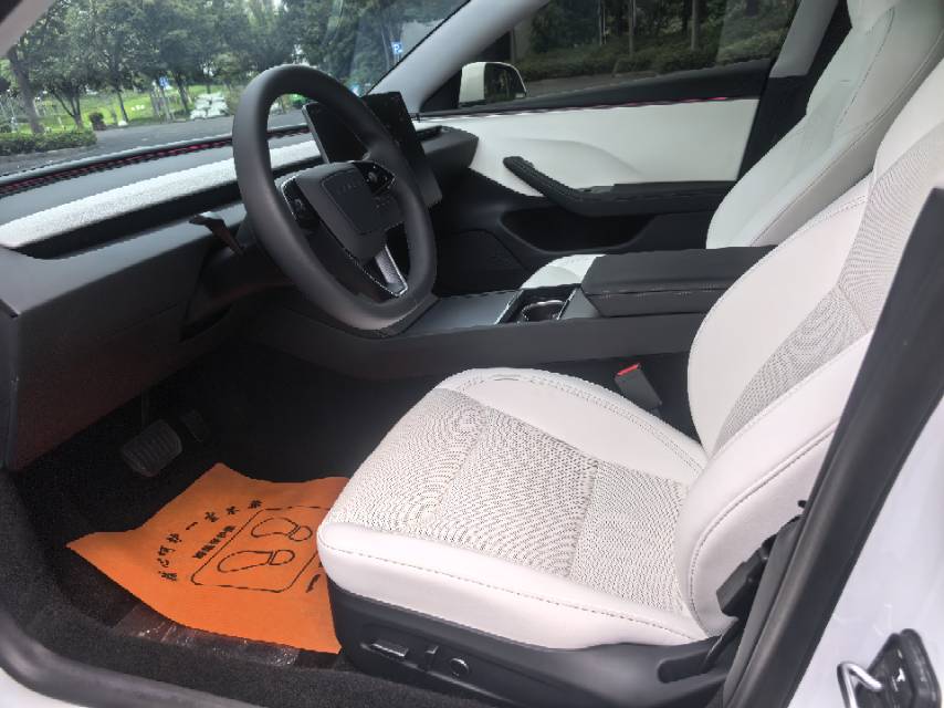 Tesla Model 3 2025 car image #5
