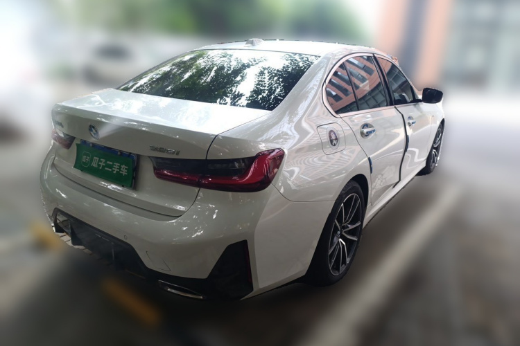 BMW 3 Series 2024 immagine di auto #5