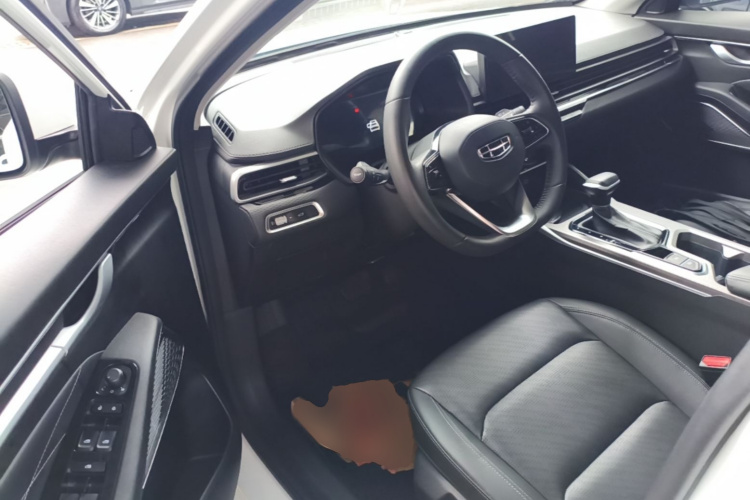GEELY Emgrand 2023 car image #16