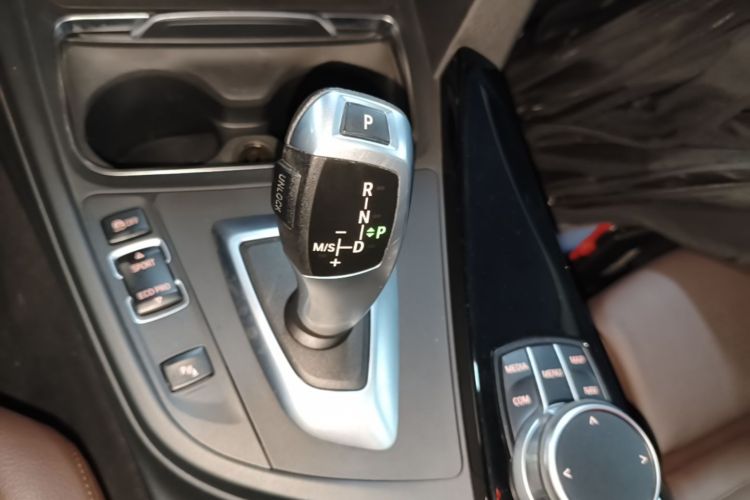 BMW 3 Series 2019 #14 BMW 3 Series 2019 imagen de coche #14