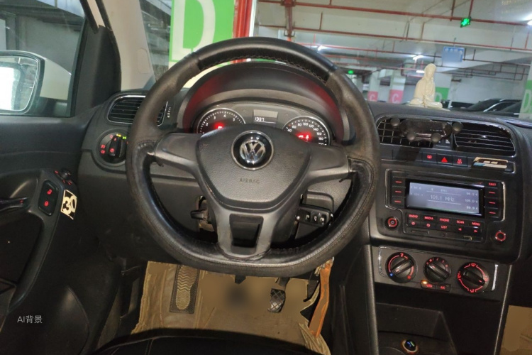 Volkswagen Polo 2016 car image #12