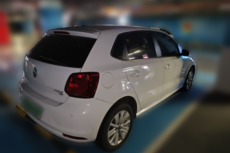 Volkswagen Polo 2018 car image #5
