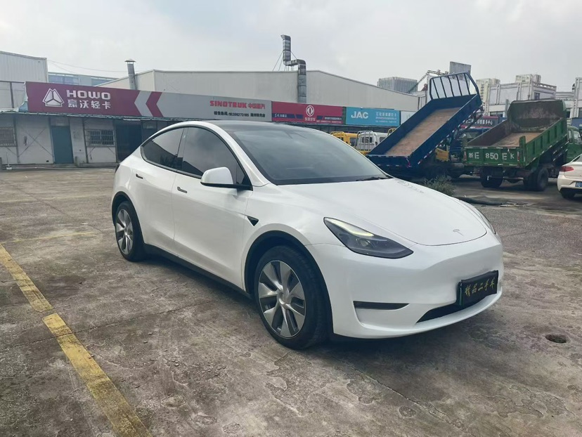 Tesla Model Y 2021 #3 Tesla Model Y 2021 car image #3