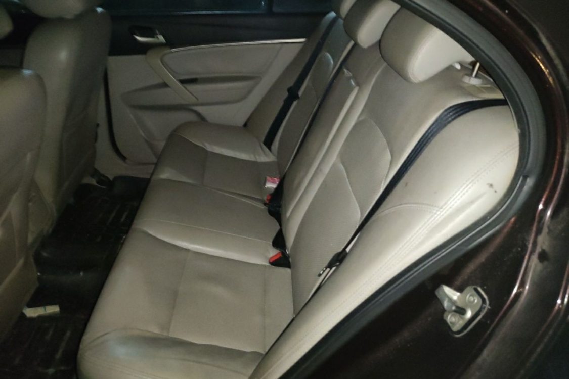GEELY Emgrand 2014 #19 GEELY Emgrand 2014 car image #19