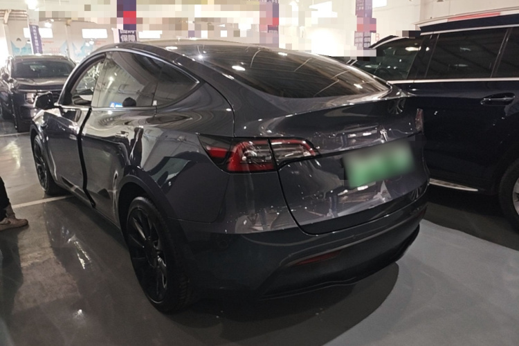 Tesla Model Y 2021 #5 Tesla Model Y 2021 car image #5