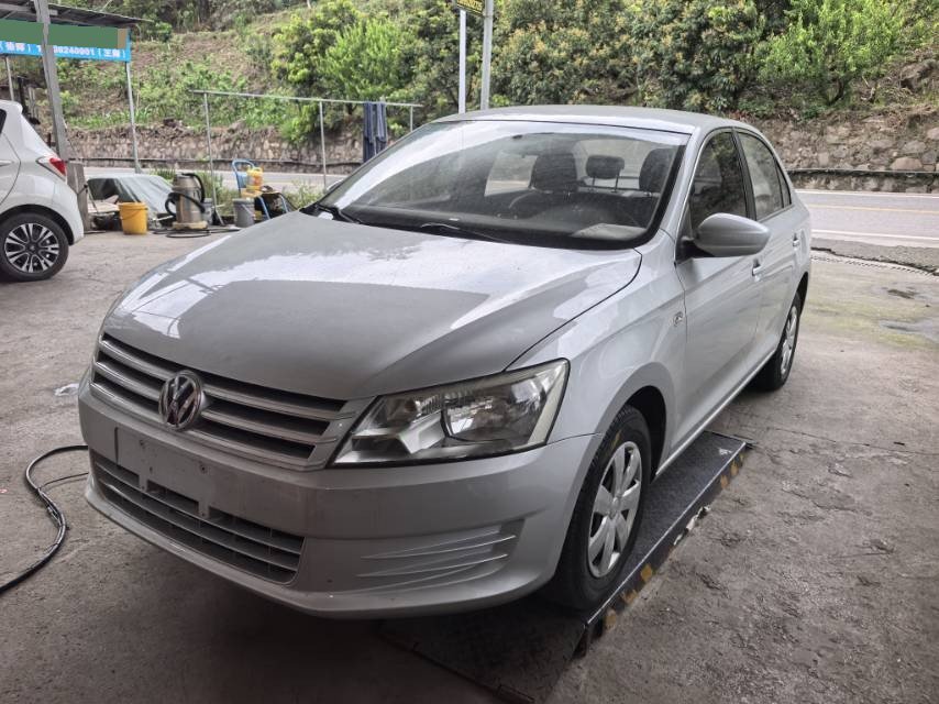 Volkswagen Santana 2014 car image 