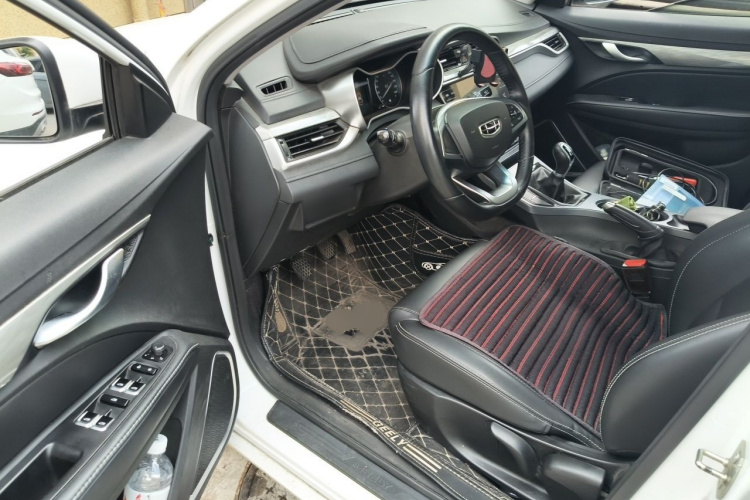 GEELY Emgrand 2020 car image #9