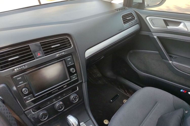 Volkswagen Golf 2018 #13 Volkswagen Golf 2018 car image #13