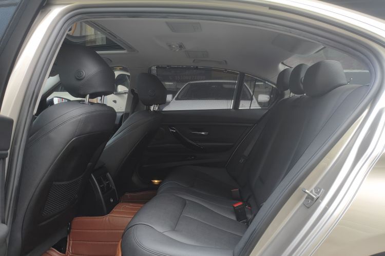 BMW 3 Series 2018 #17 BMW 3 Series 2018 car image #17