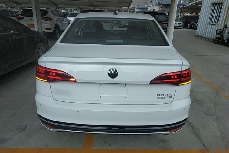 Volkswagen Bora 2024 car image #6