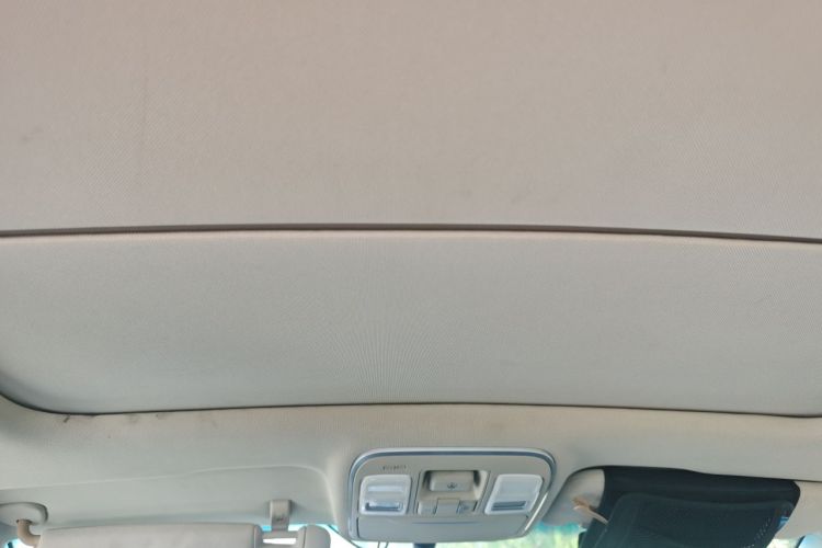 GEELY Emgrand GS 2017 car image #16