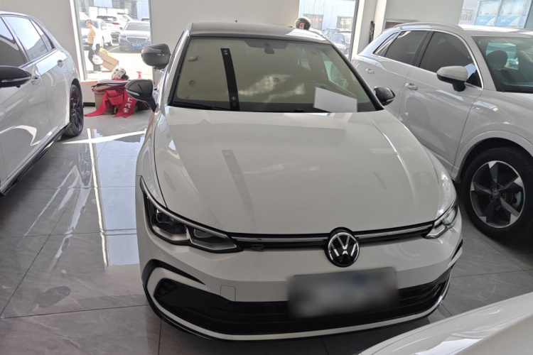 Volkswagen Golf 2023 صورة سيارة #3