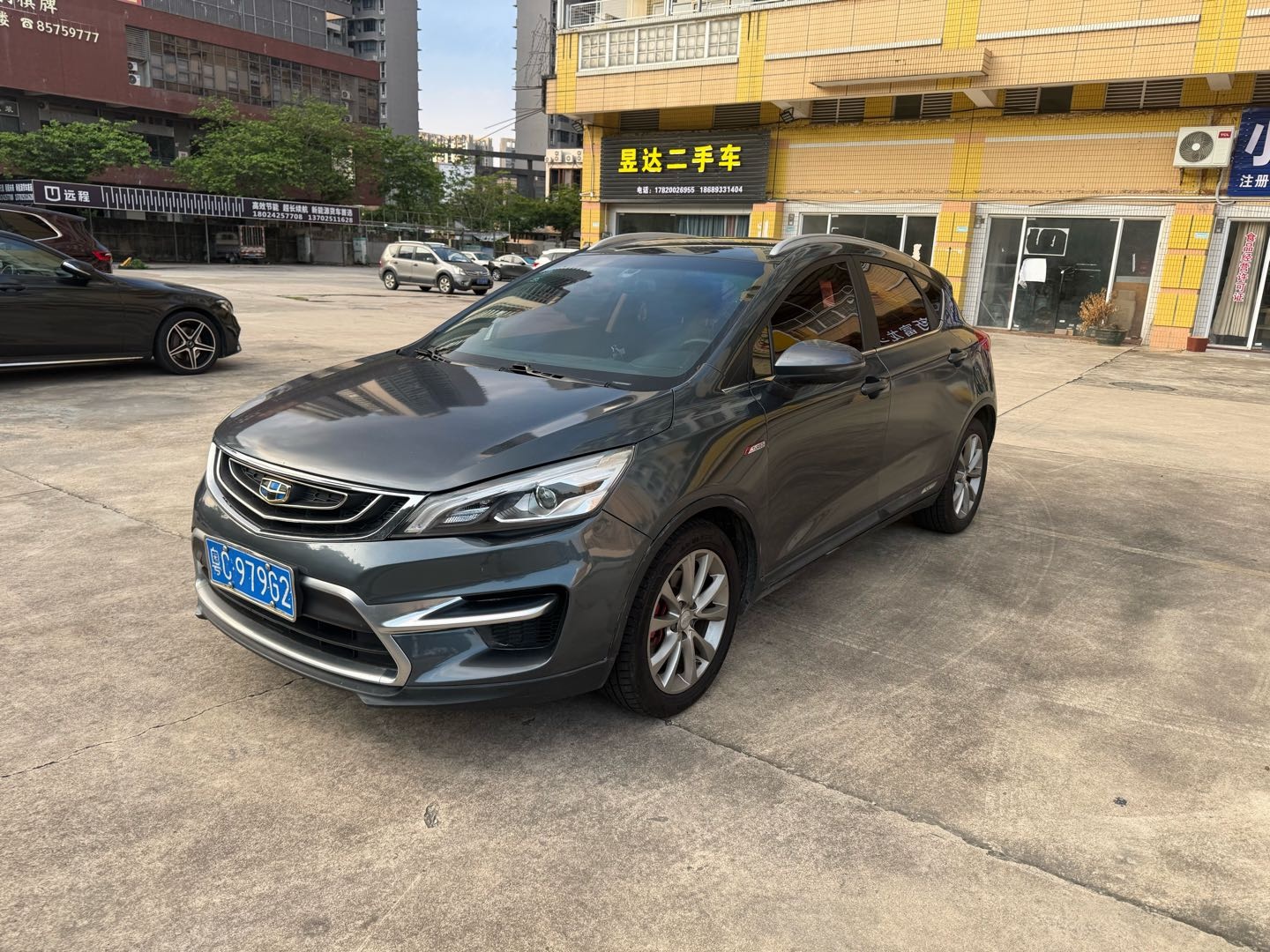 2017 2017 car image