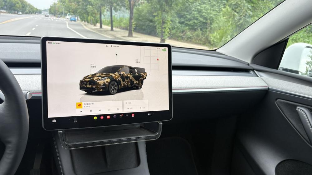 Tesla Model Y 2024 car image #11
