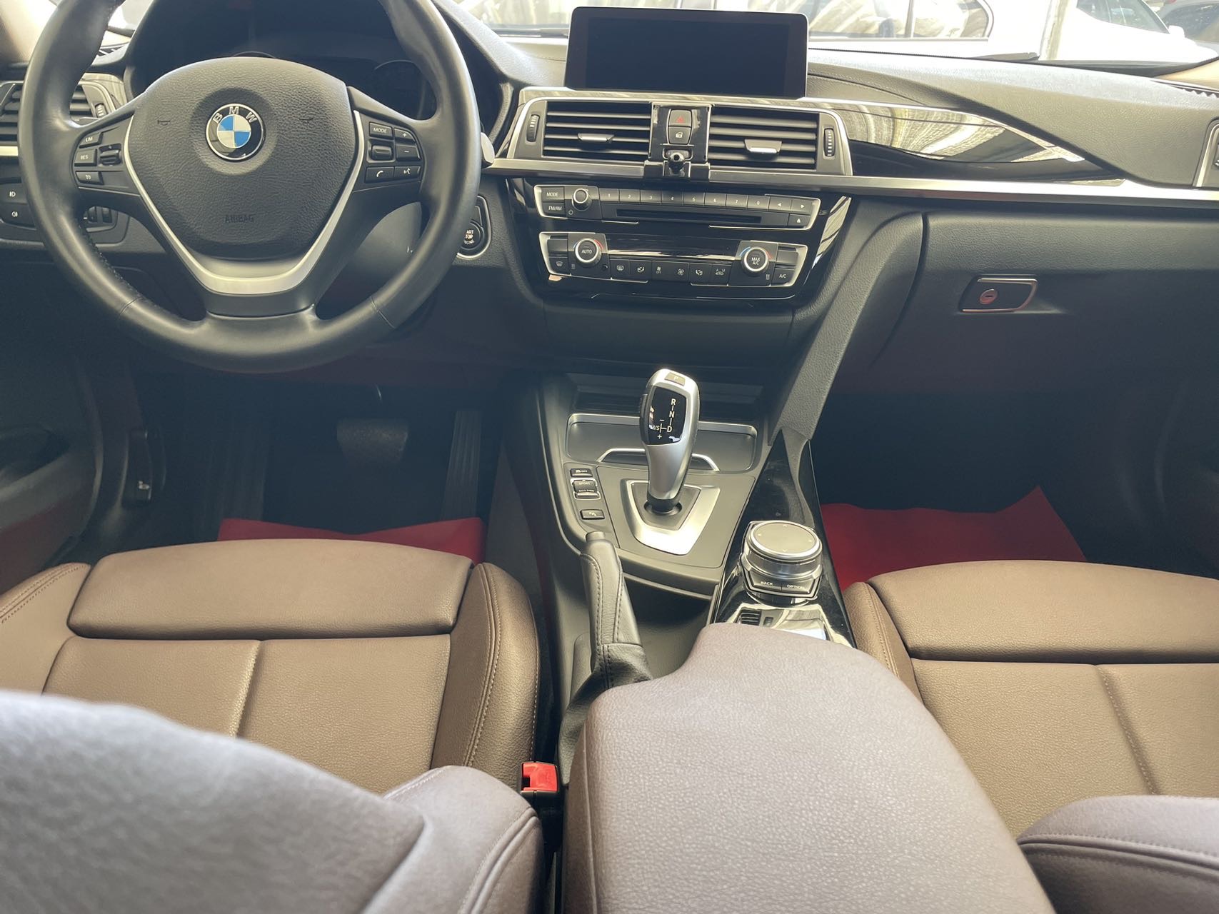 BMW 3 Series 2019 #4 BMW 3 Series 2019 car image #4