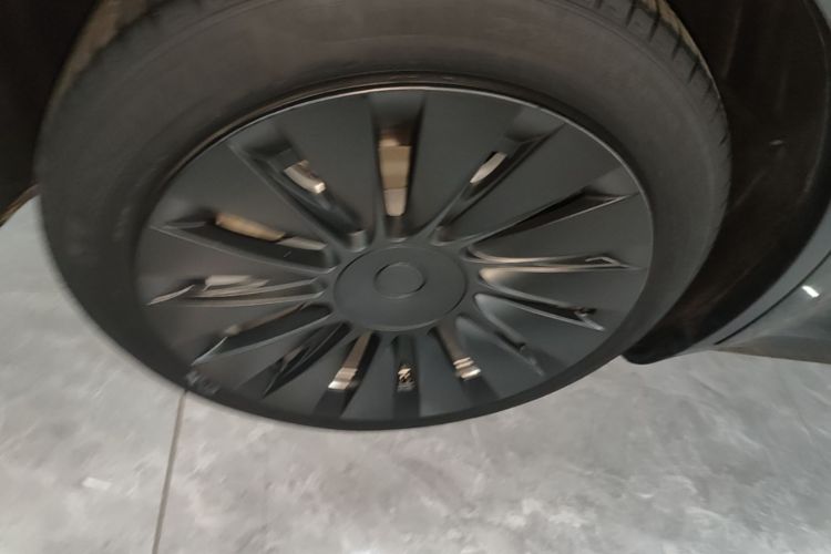 Tesla Model Y 2022 #10 Tesla Model Y 2022 car image #10