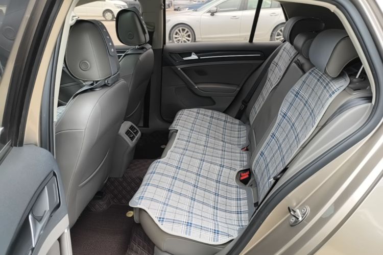 Volkswagen Golf 2014 car image #17