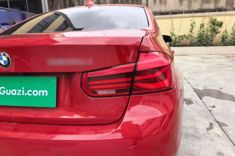 BMW 3 Series 2017 #8 BMW 3 Series 2017 car image #8