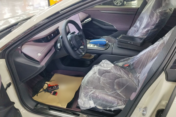 MI SU7 2025 car image #15