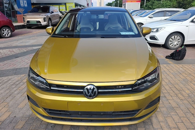Volkswagen Polo 2019 car image #3