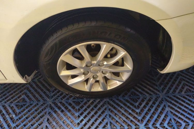 GEELY Emgrand 2021 immagine di auto #9