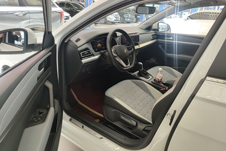 Volkswagen Lavida 2023 car image #16